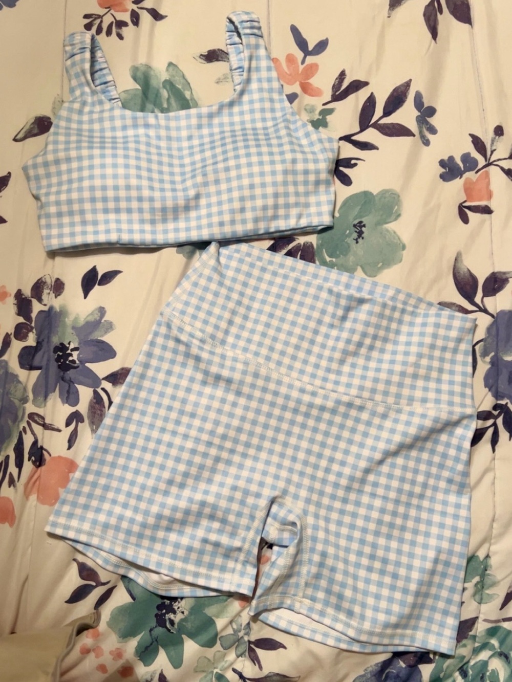Blue & White Gingham Sports Bra and High-Waist Bike Shorts Set - Picture 3 of 3